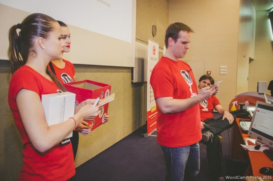 WordCamp Praha 2015 - losování Český hosting