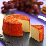 vegansky syr s paprikovym kabatkem